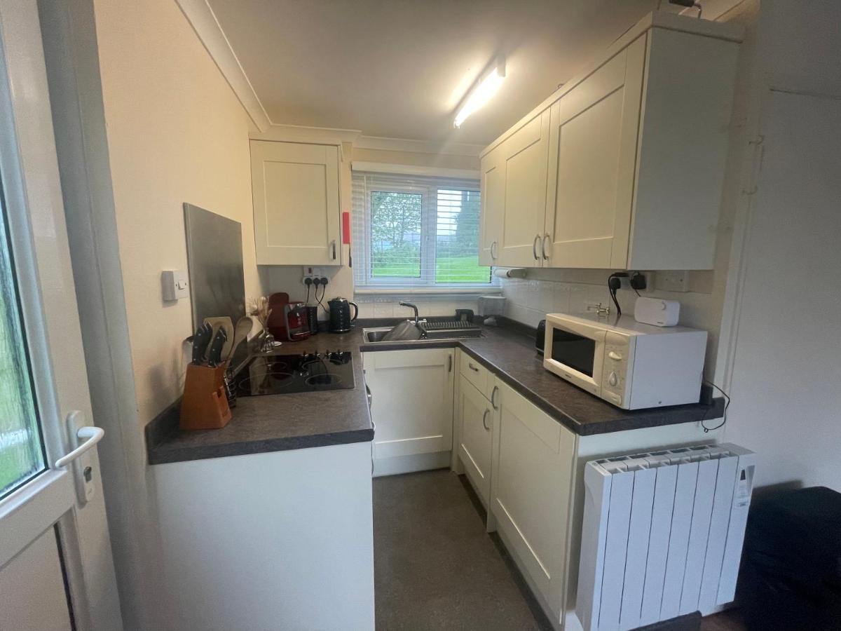 2 Bedroom Holiday Chalet Near Bude Kilkhampton Екстериор снимка