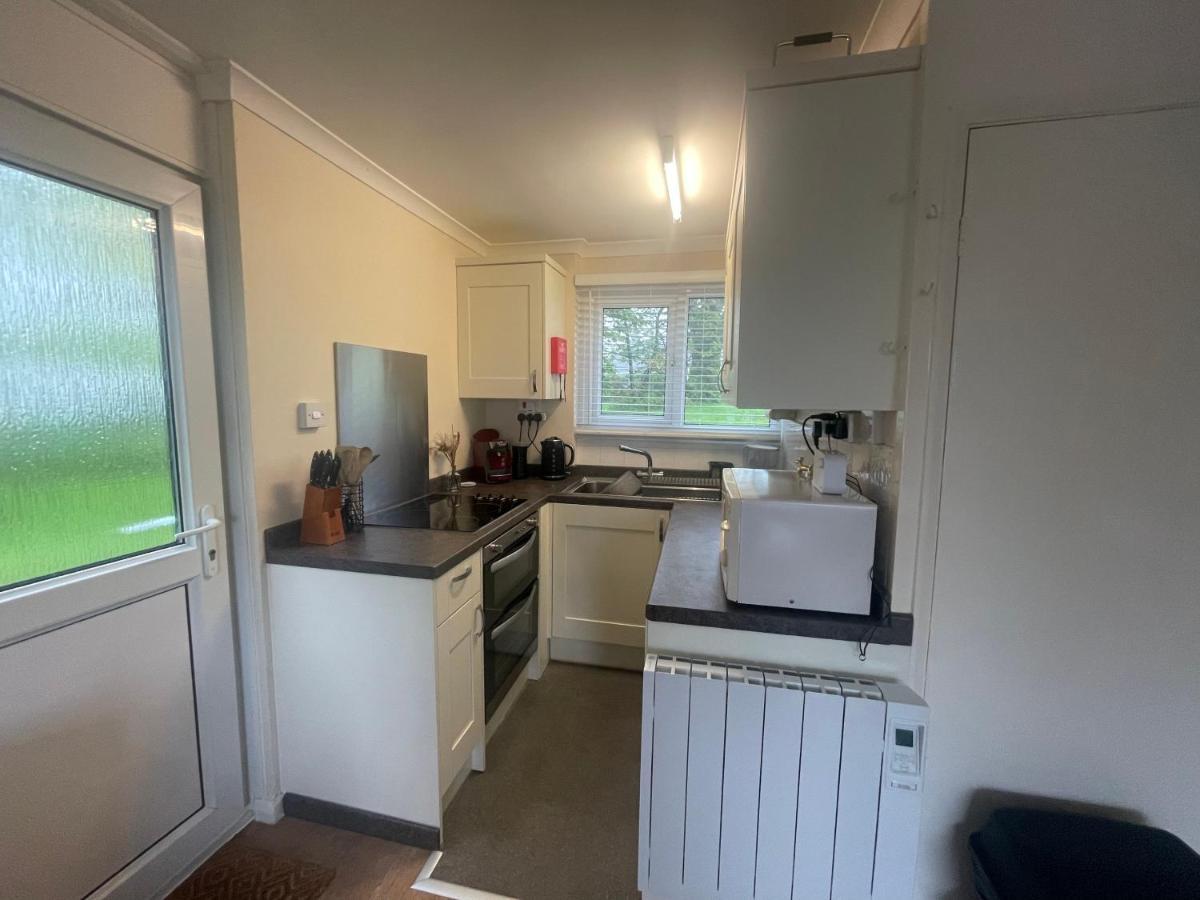 2 Bedroom Holiday Chalet Near Bude Kilkhampton Екстериор снимка